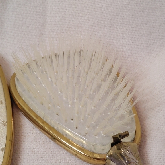 𝅺vintage Hair Brush and Mirror Set - Picture 6 of 16